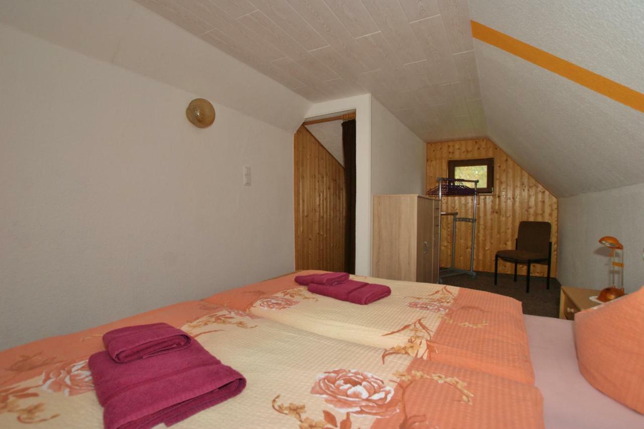 Ferienhaus Schaffrath Ehrenberg  Bagian luar foto
